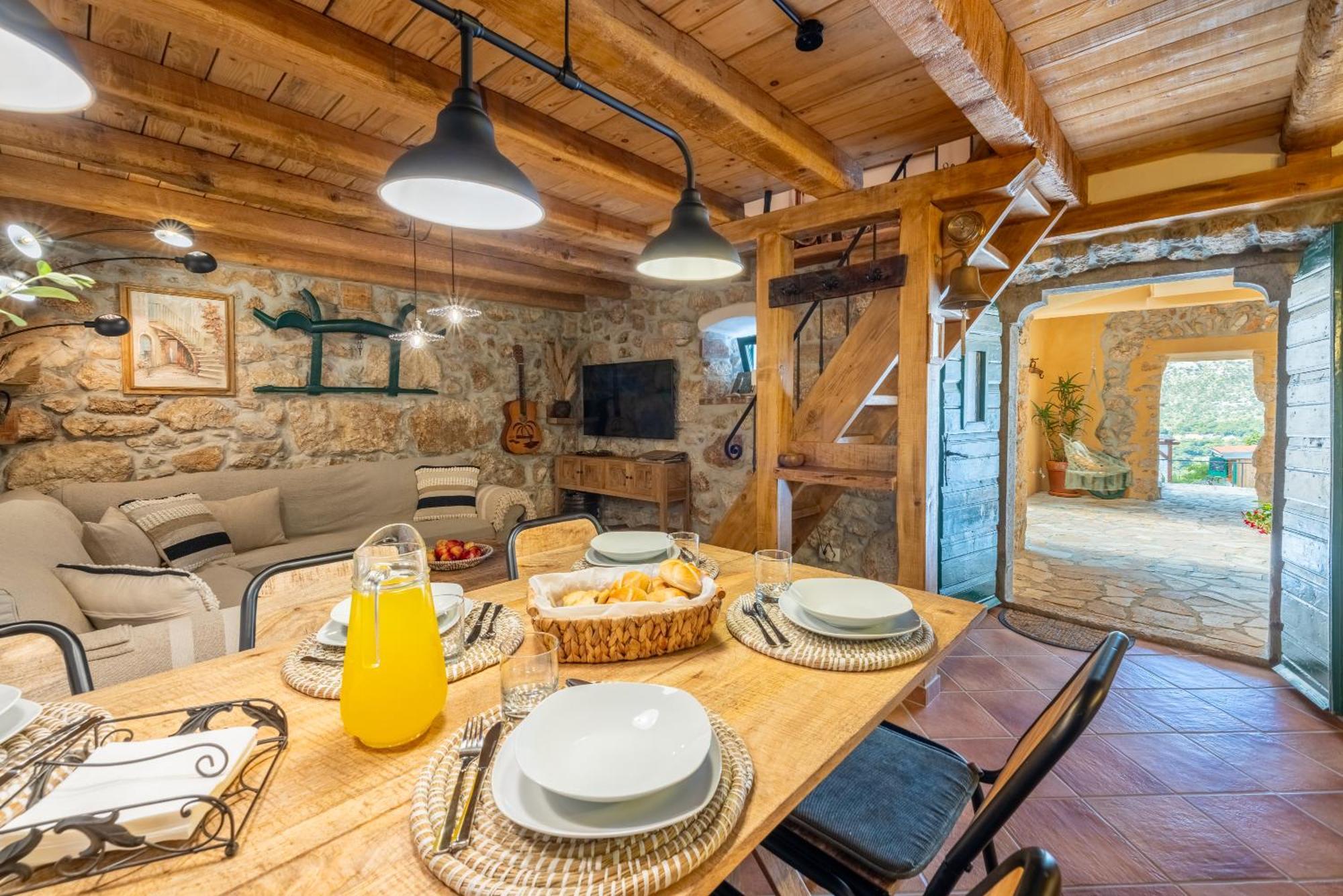 Villa Cocoon - Vacation Home With Heated Pool & Garden Bribir  Extérieur photo
