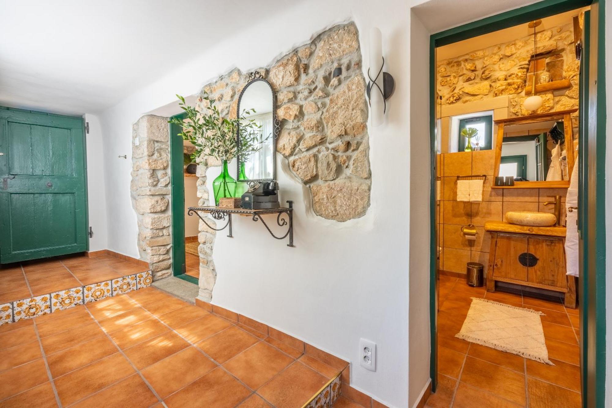 Villa Cocoon - Vacation Home With Heated Pool & Garden Bribir  Extérieur photo