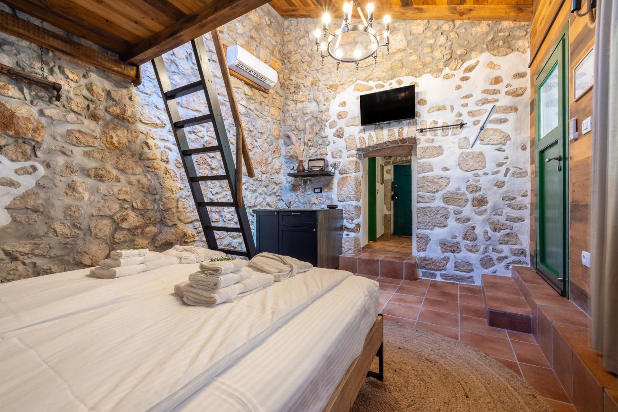 Villa Cocoon - Vacation Home With Heated Pool & Garden Bribir  Extérieur photo